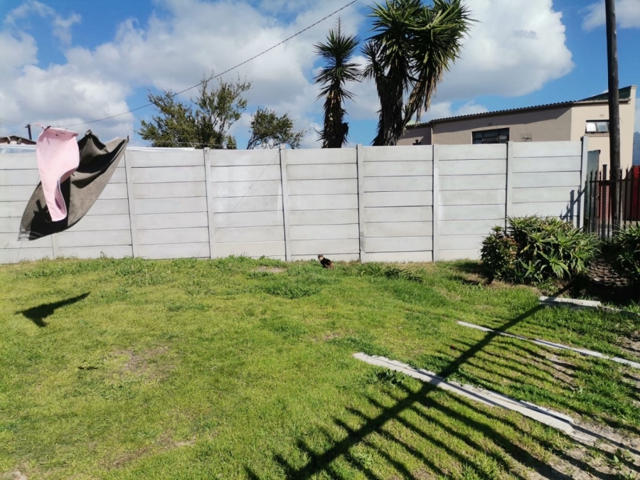To Let 2 Bedroom Property for Rent in Heideveld Western Cape